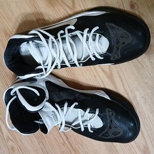 Nike Hyper Guard Up size 7.5 high top Black shoes.